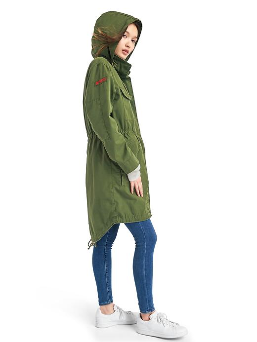 1 of 8 showing, with the color holly of product Gap x (RED) 2-in-2 fishtail parka