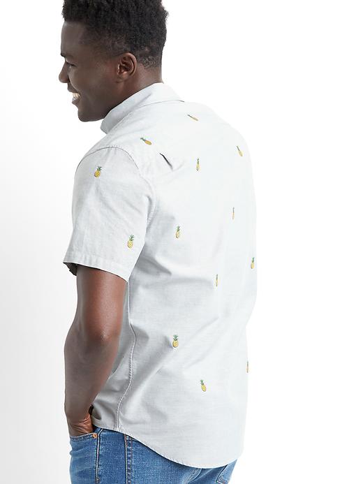 Image number 2 showing, Oxford pineapple short sleeve slim fit shirt