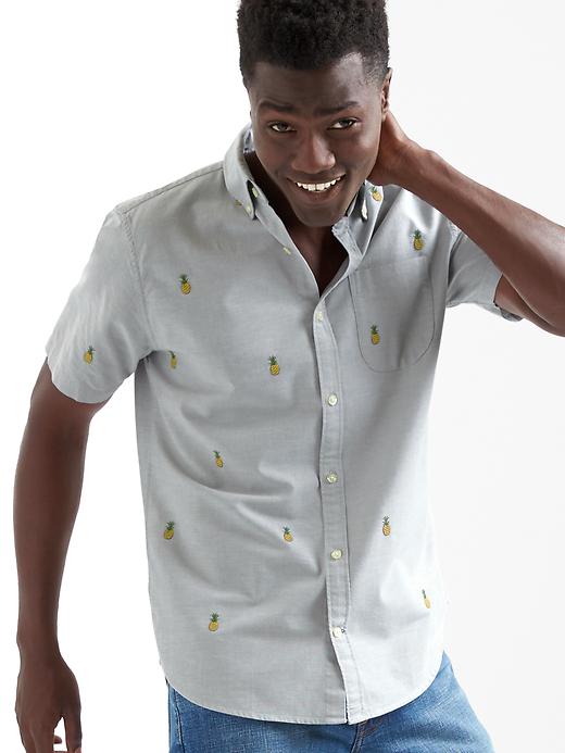 Image number 1 showing, Oxford pineapple short sleeve slim fit shirt