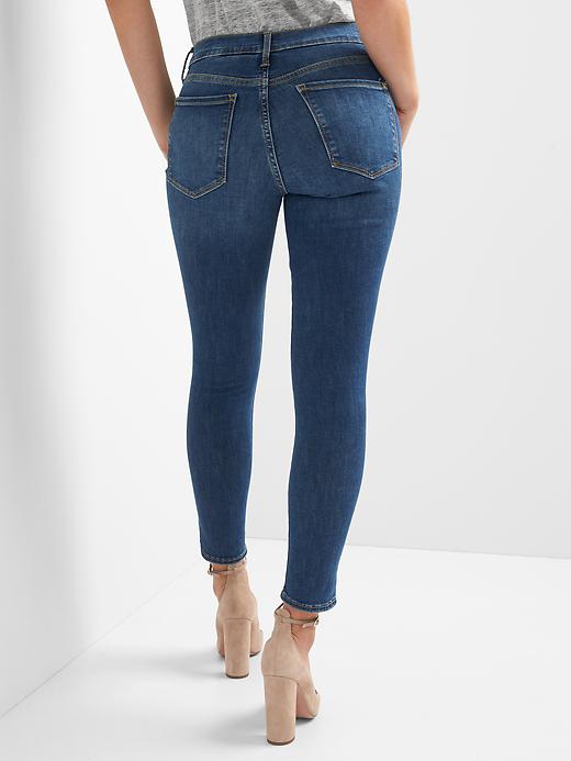 Image number 2 showing, Mid Rise True Skinny Jeans in Sculpt