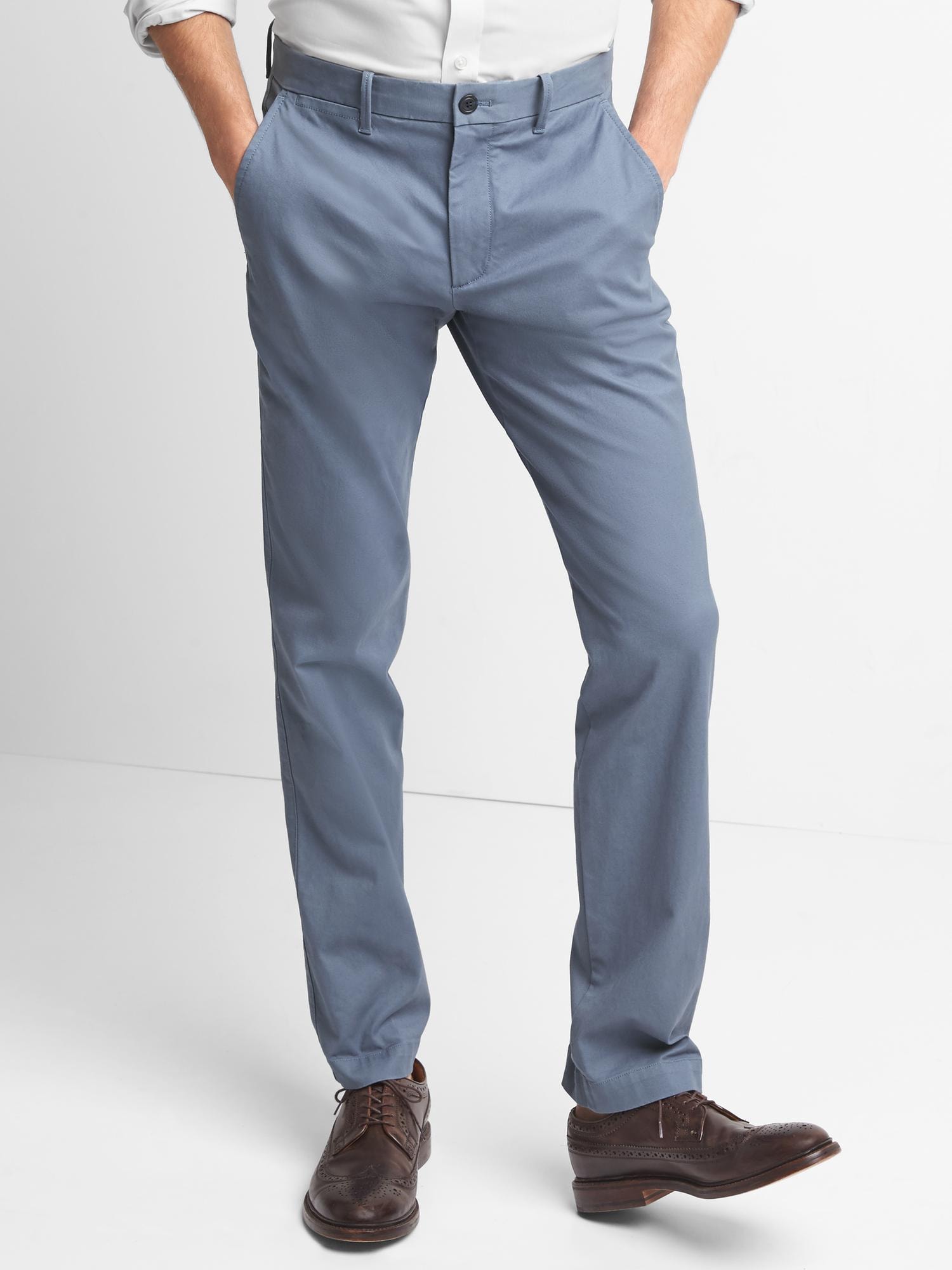Original Khakis in Straight Fit with GapFlex Gap