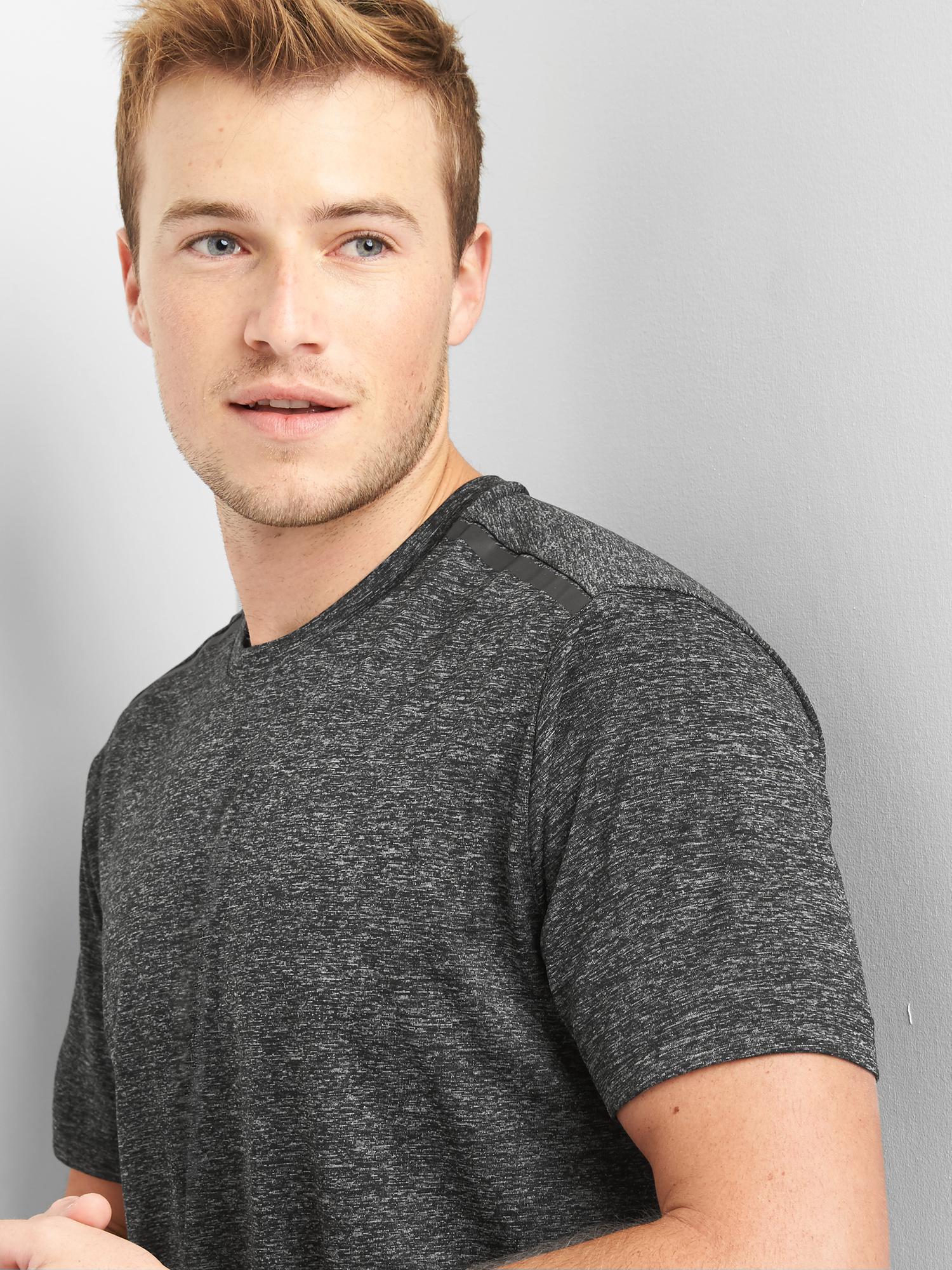 GapFit Tech TShirt Gap