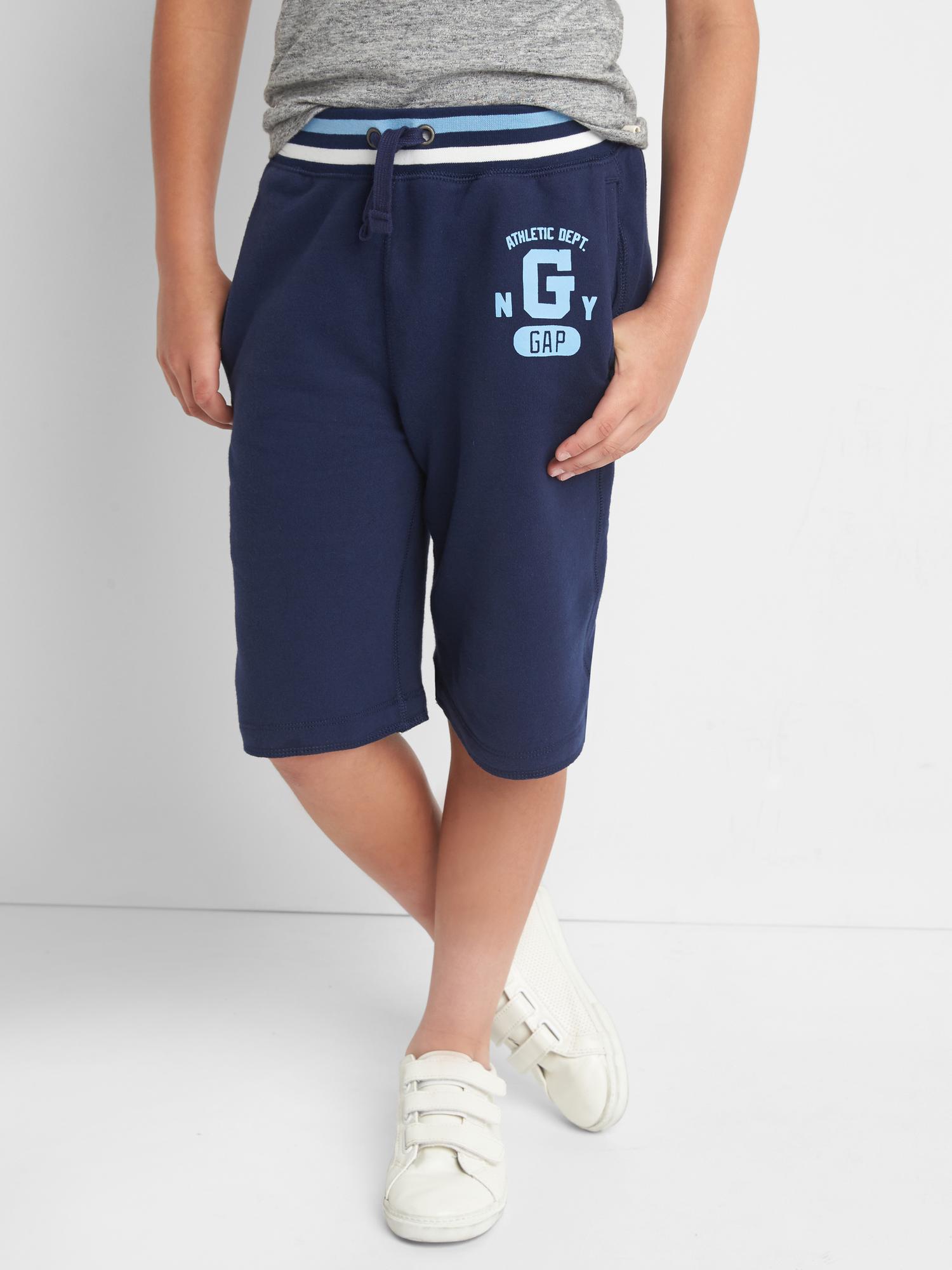 Logo sweat shorts Gap