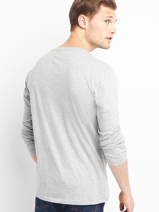 Image number 2 showing, Essential long-sleeve crewneck t-shirt