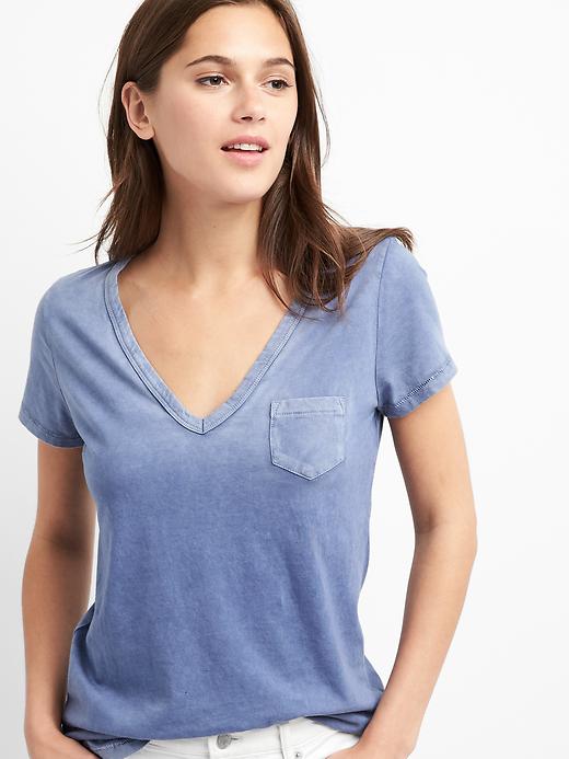 1 of 8 showing, with the color quiet blue of product Vintage wash V-neck tee