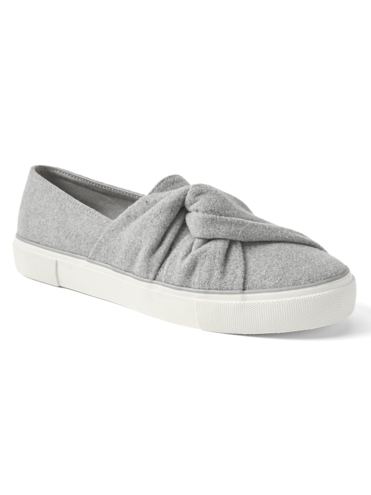 Felt knotted slip on sneakers