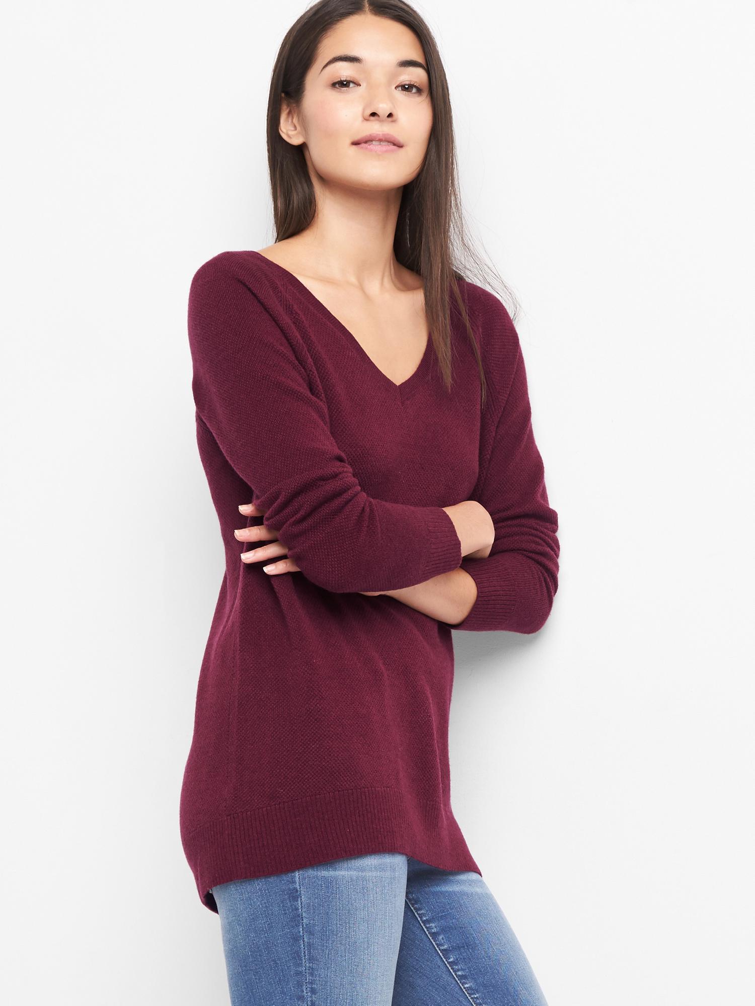 Brooklyn Vneck raglan sweater Gap