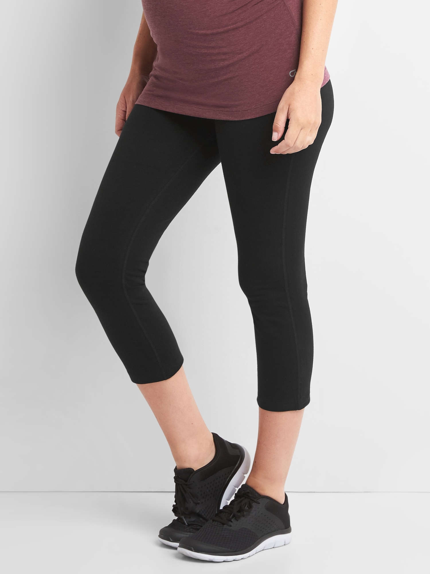 Maternity GapFit Full Panel Capris in Performance Cotton Gap