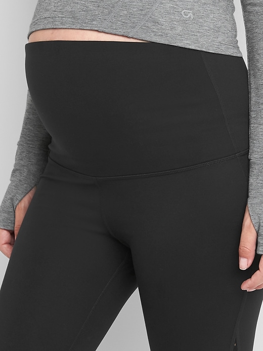 Image number 4 showing, Maternity GapFit Blackout Technology gFast full panel mesh-side leggings