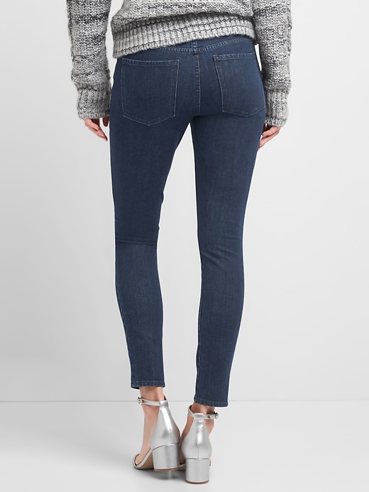 Image number 2 showing, Mid Rise True Skinny Jeans in Super Slimming