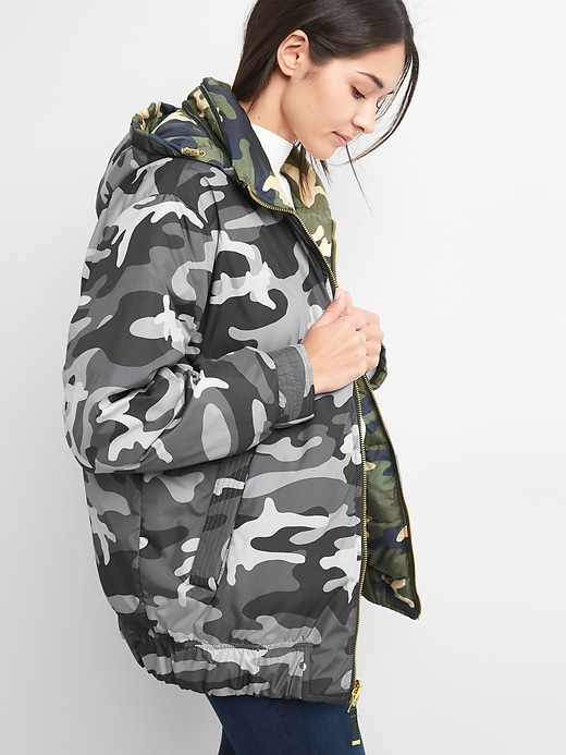 Reversible camo puffer jacket | Gap