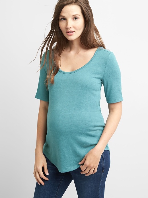 Image number 5 showing, Maternity Soft Spun Short Sleeve Scoopneck T-Shirt