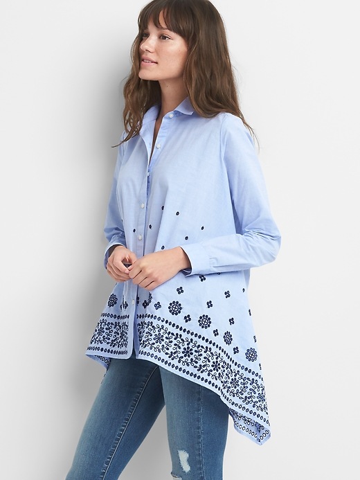 Image number 1 showing, Handkerchief Hem Embroidered Shirt in End-On-End Poplin