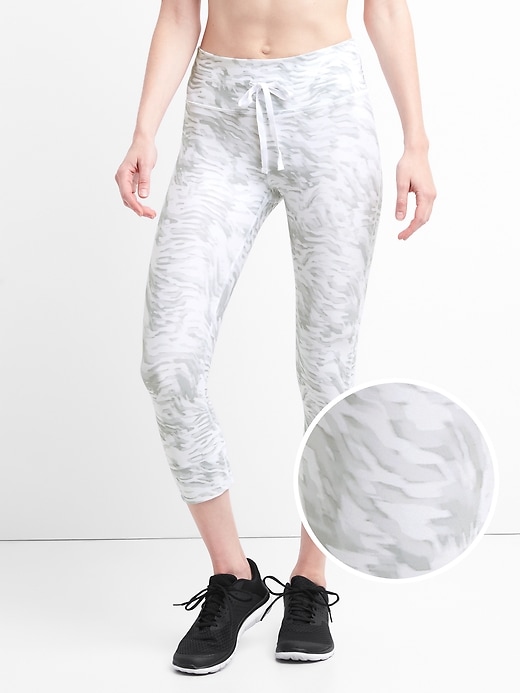 View large product image 1 of 1. gFast Printed Blackout Drawcord Capri