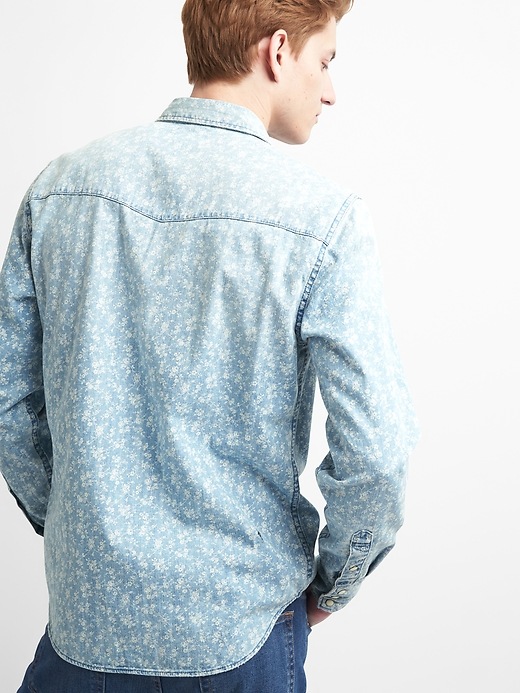 2 of 8 showing, with the color light indigo of product Slim Fit Floral Print Denim Western Shirt