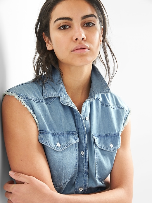Image number 5 showing, Cropped Sleeveless Western Shirt in Denim