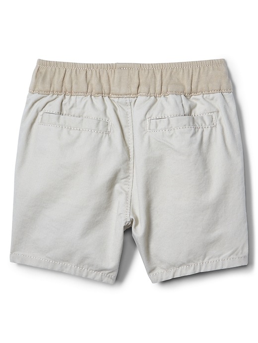 Image number 2 showing, 2.5" Pull-On Shorts in Twill