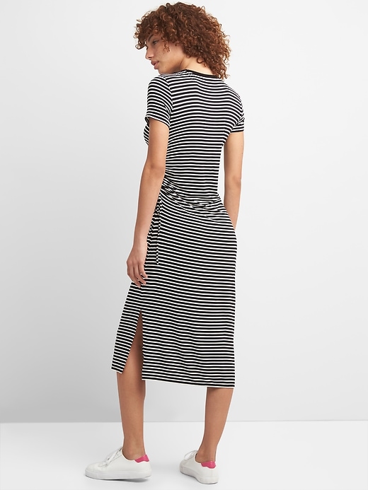 Image number 2 showing, Short Sleeve Ruched Side Midi Dress