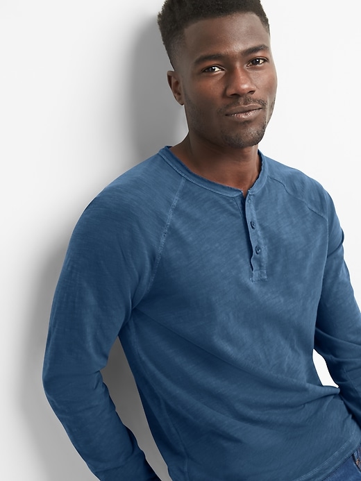 1 of 8 showing, with the color night of product Long Sleeve Raglan Henley in Slub