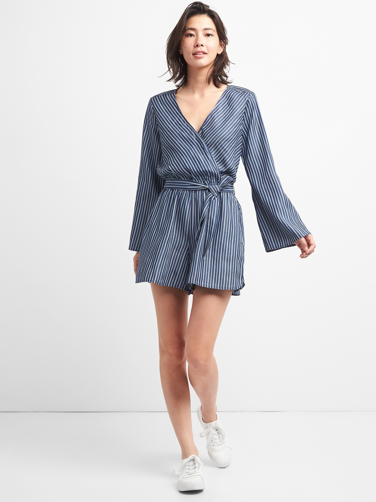 Женские комбинезоны Gap Stripe Wrap Romper in TENCEL™ — фото 3
