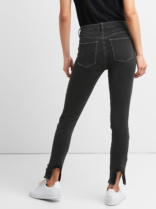 Image number 2 showing, Special Edition Mid Rise True Skinny Jeans in 360 Stretch