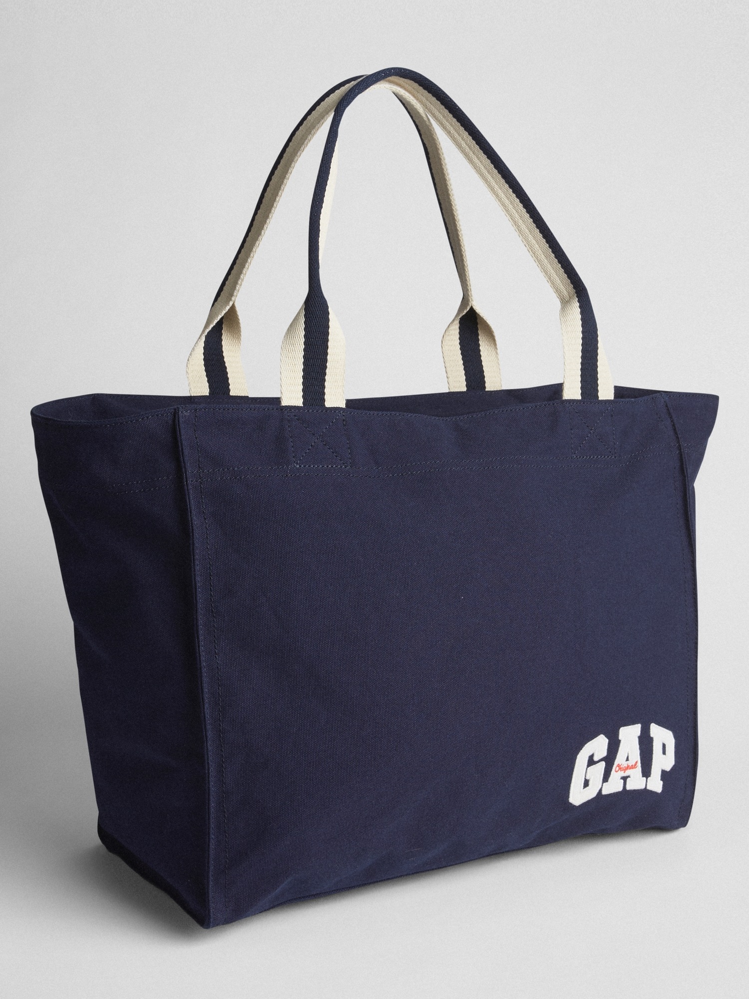 Gap shop weekender bag