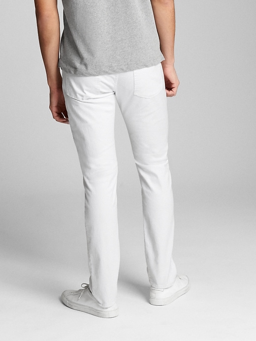 Image number 2 showing, EverWhite Jeans in Slim Fit with GapFlex