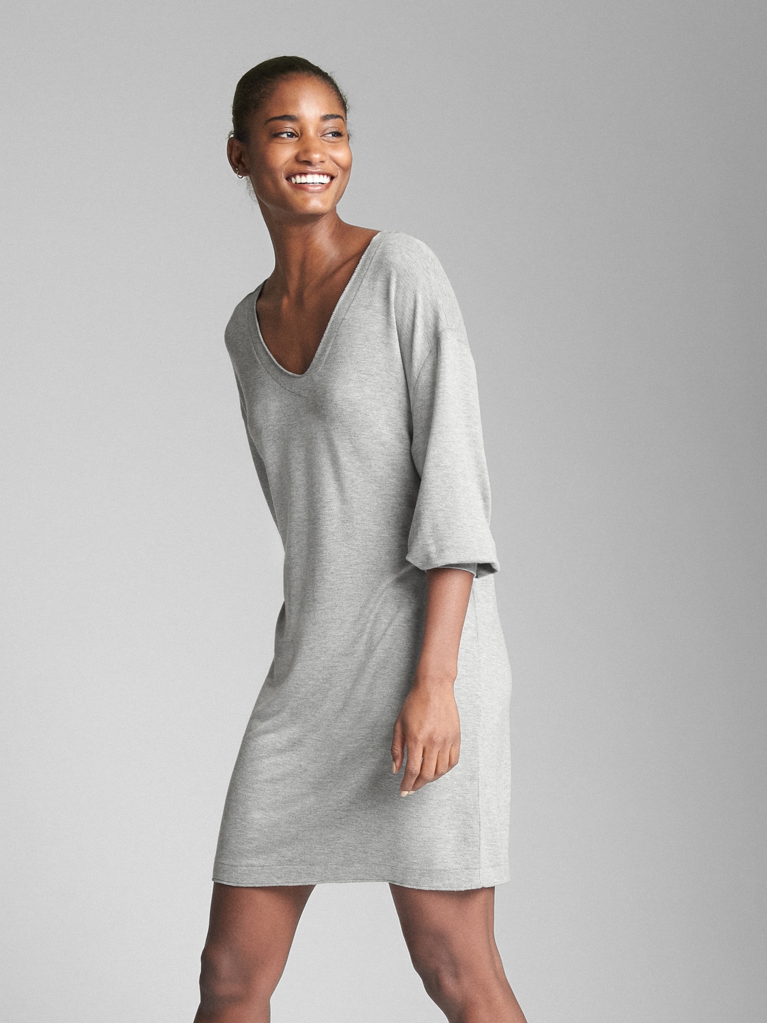 Gap v neck store t shirt dress