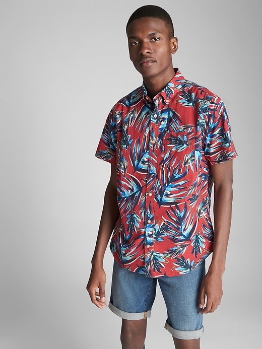 1 of 8 showing, with the color red print of product Print Poplin Short Sleeve Shirt in Stretch