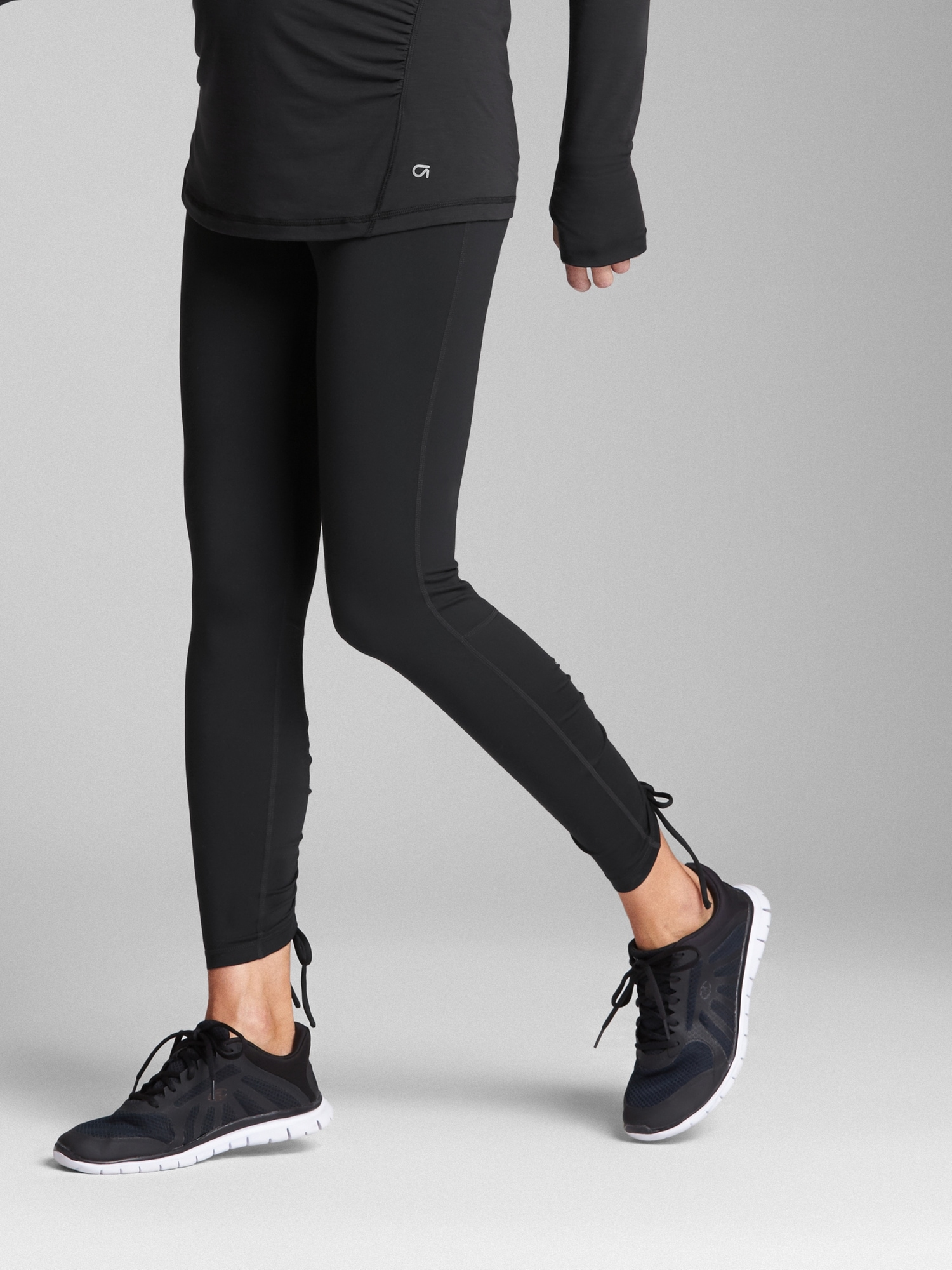 Maternity GapFit Blackout Technology Under-Belly Leggings