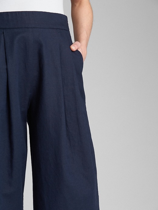 Image number 5 showing, High Rise Crop Wide-Leg Pants in Linen-Cotton
