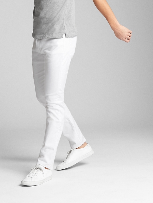 Image number 1 showing, EverWhite Jeans in Slim Fit with GapFlex