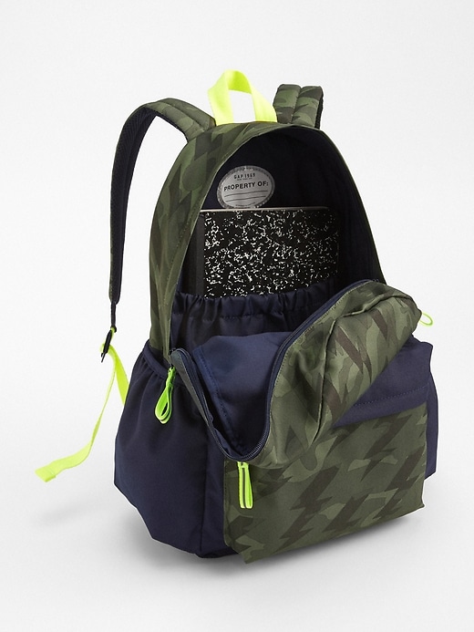 Image number 2 showing, Camo Senior Backpack