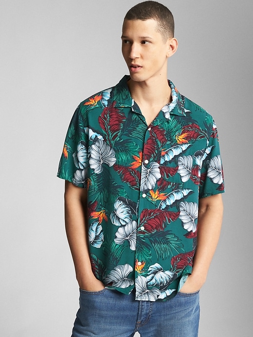 Image number 4 showing, Standard Fit Tropical Print Short Sleeve Shirt