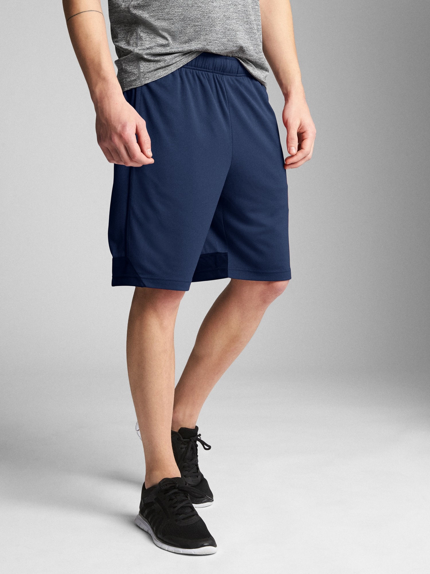 GapFit 10" Mesh Shorts Gap