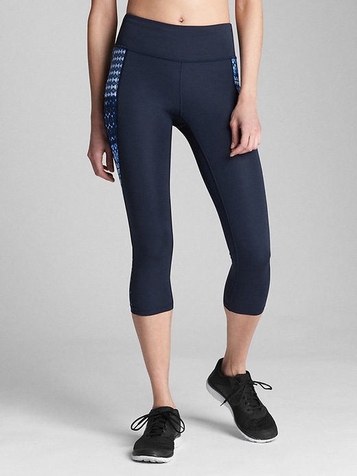 Image number 3 showing, GFast High Rise Capris in Sculpt Compression