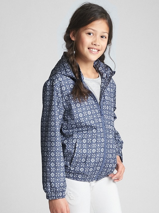 2 of 8 showing, with the color QUIET BLUE of product Print Jersey-Lined Windbuster