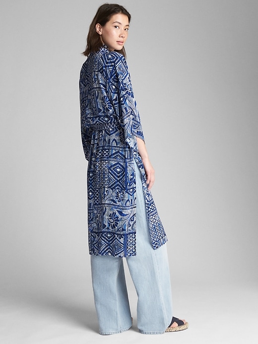 2 of 8 showing, with the color tie dye of product Tie-Dye Print Kimono Duster Jacket