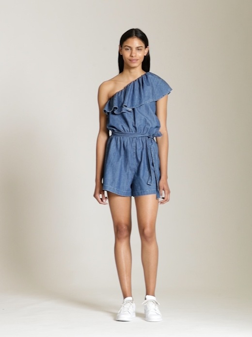 Женские комбинезоны Gap Ruffle One-Shoulder Romper in Denim — фото 6