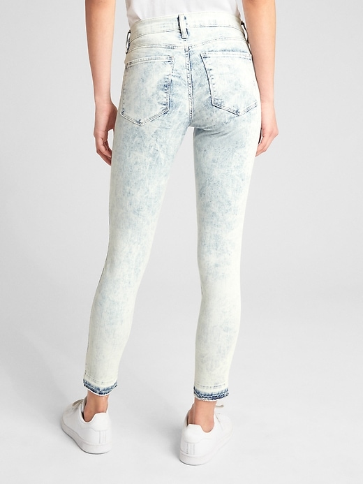 Image number 2 showing, Washwell Mid Rise Favorite Ankle Jeggings with Raw Hem