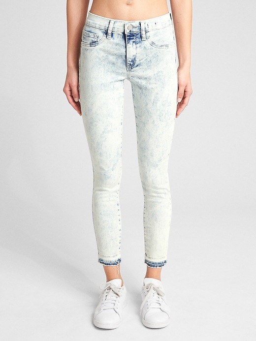 Image number 5 showing, Washwell Mid Rise Favorite Ankle Jeggings with Raw Hem