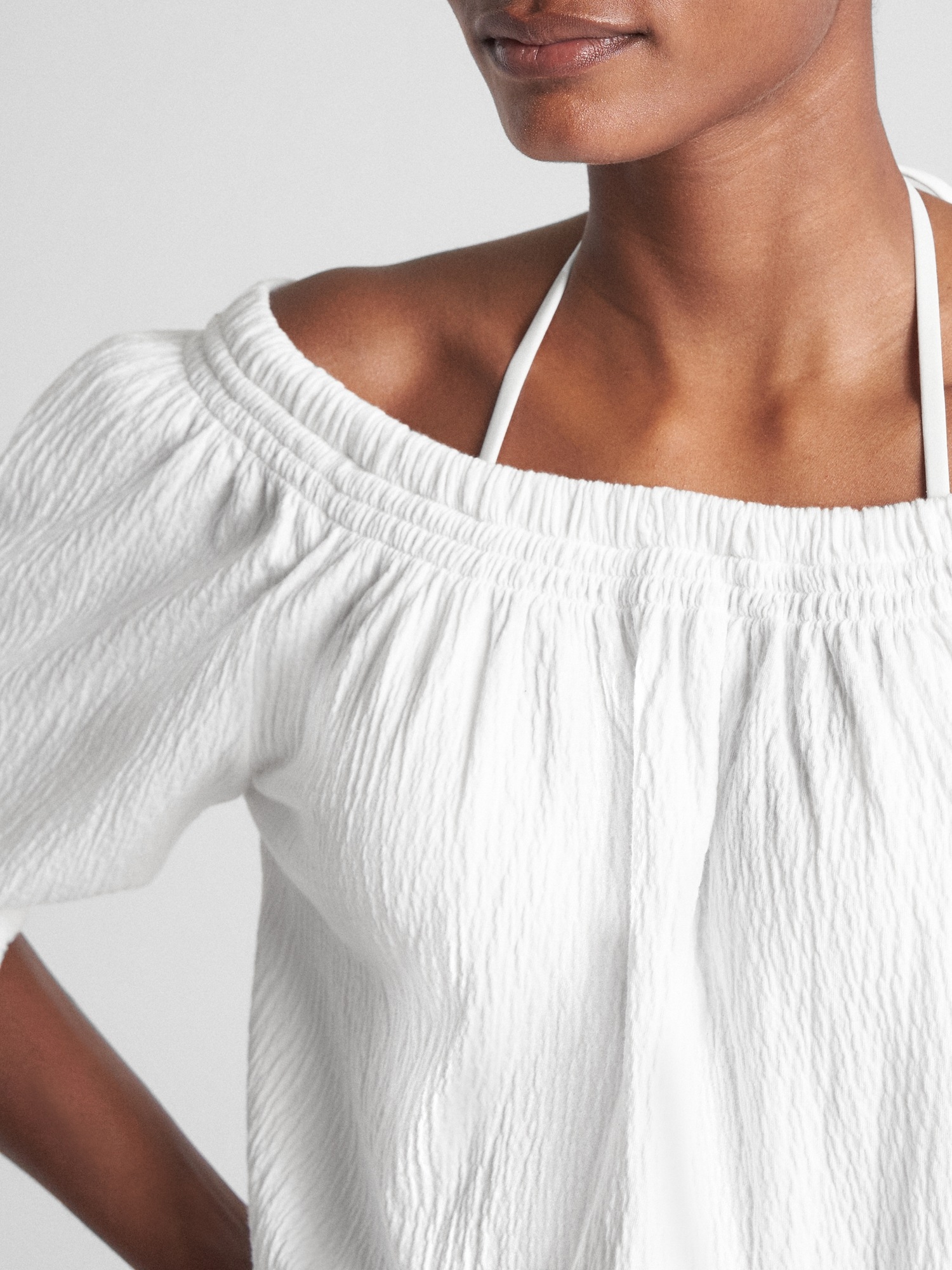 Женские комбинезоны Gap Off-Shoulder Crinkle Romper Cover-Up — фото 4