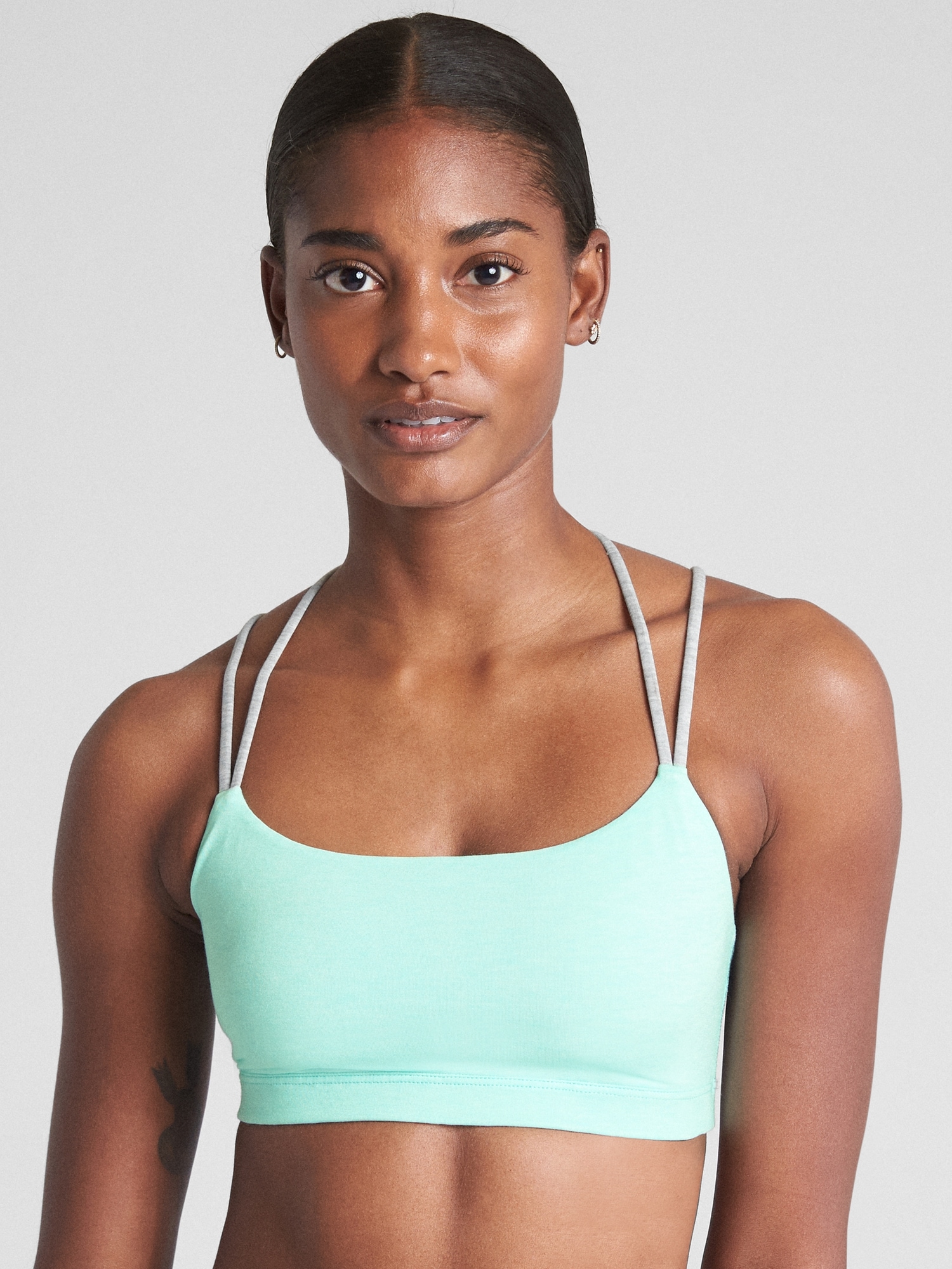 gapfit breathe low support strappy sports bra