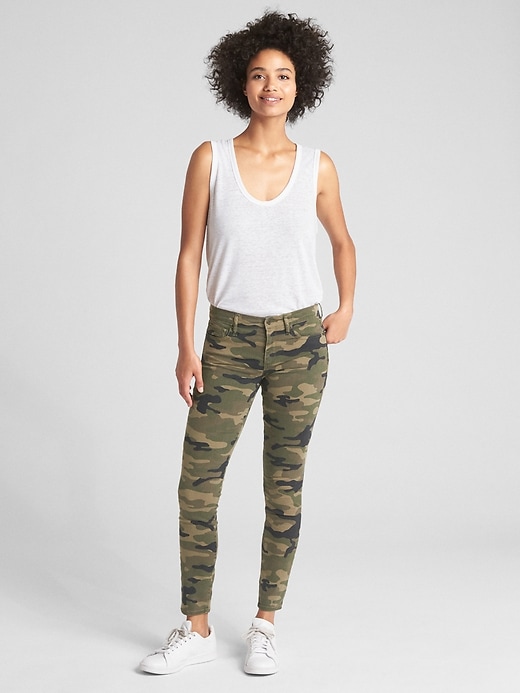 Image number 3 showing, Mid Rise True Skinny Ankle Jeans in Camo
