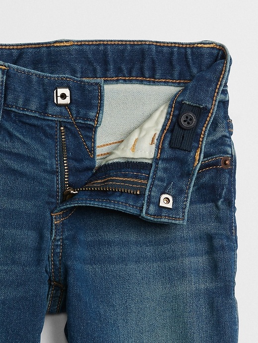Image number 3 showing, Toddler Slim Jeans with Washwell&#153