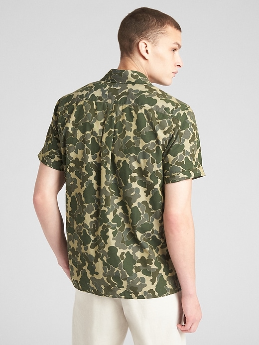 Image number 2 showing, Camo Print Short Sleeve Shirt in Standard Fit