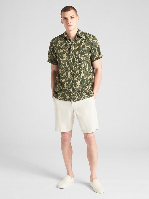 Image number 3 showing, Camo Print Short Sleeve Shirt in Standard Fit