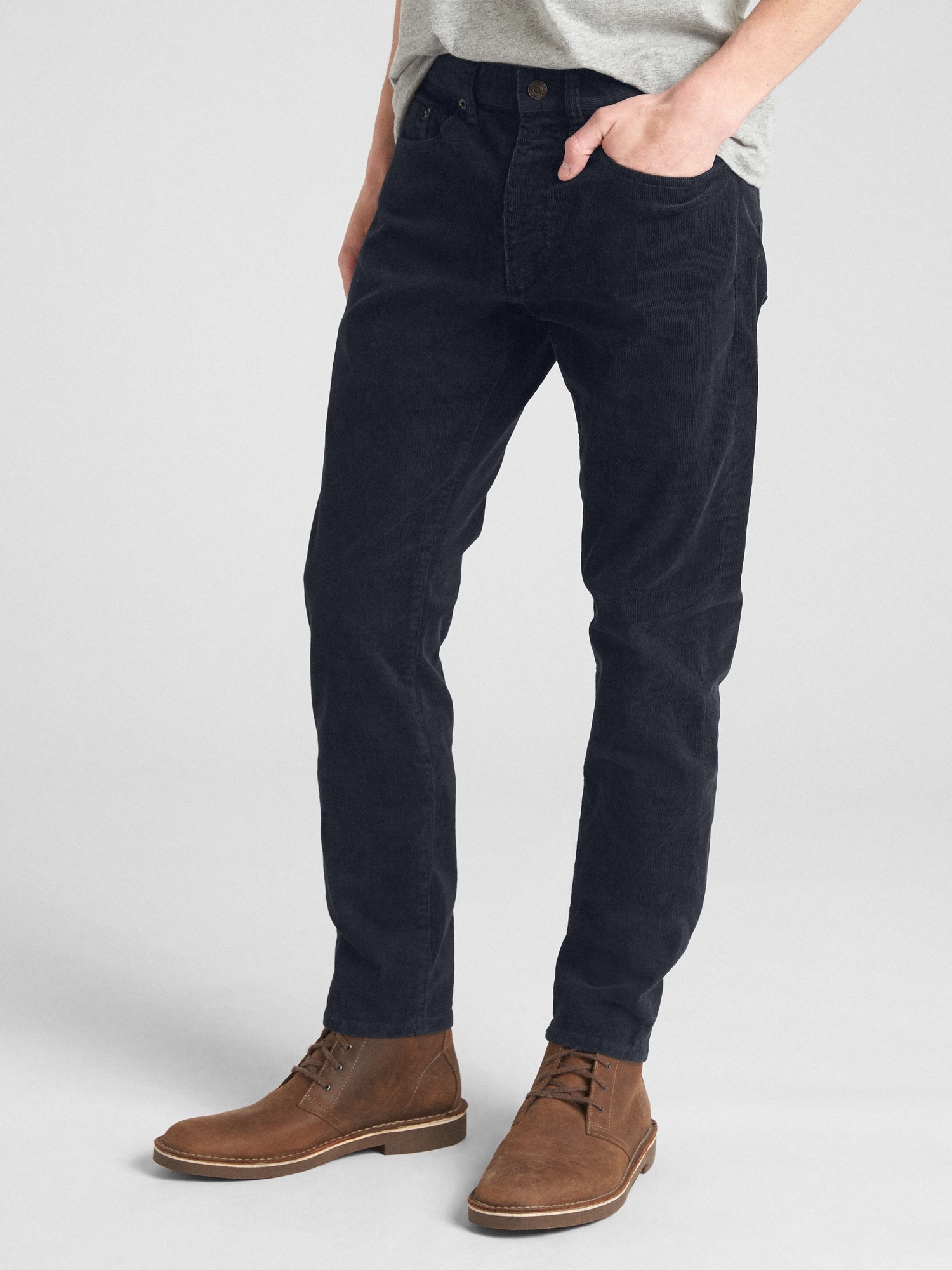 Slim fit cords with gapflex outlet