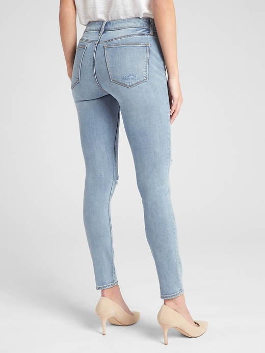 Image number 2 showing, Soft Wear Mid Rise Curvy True Skinny Jeans
