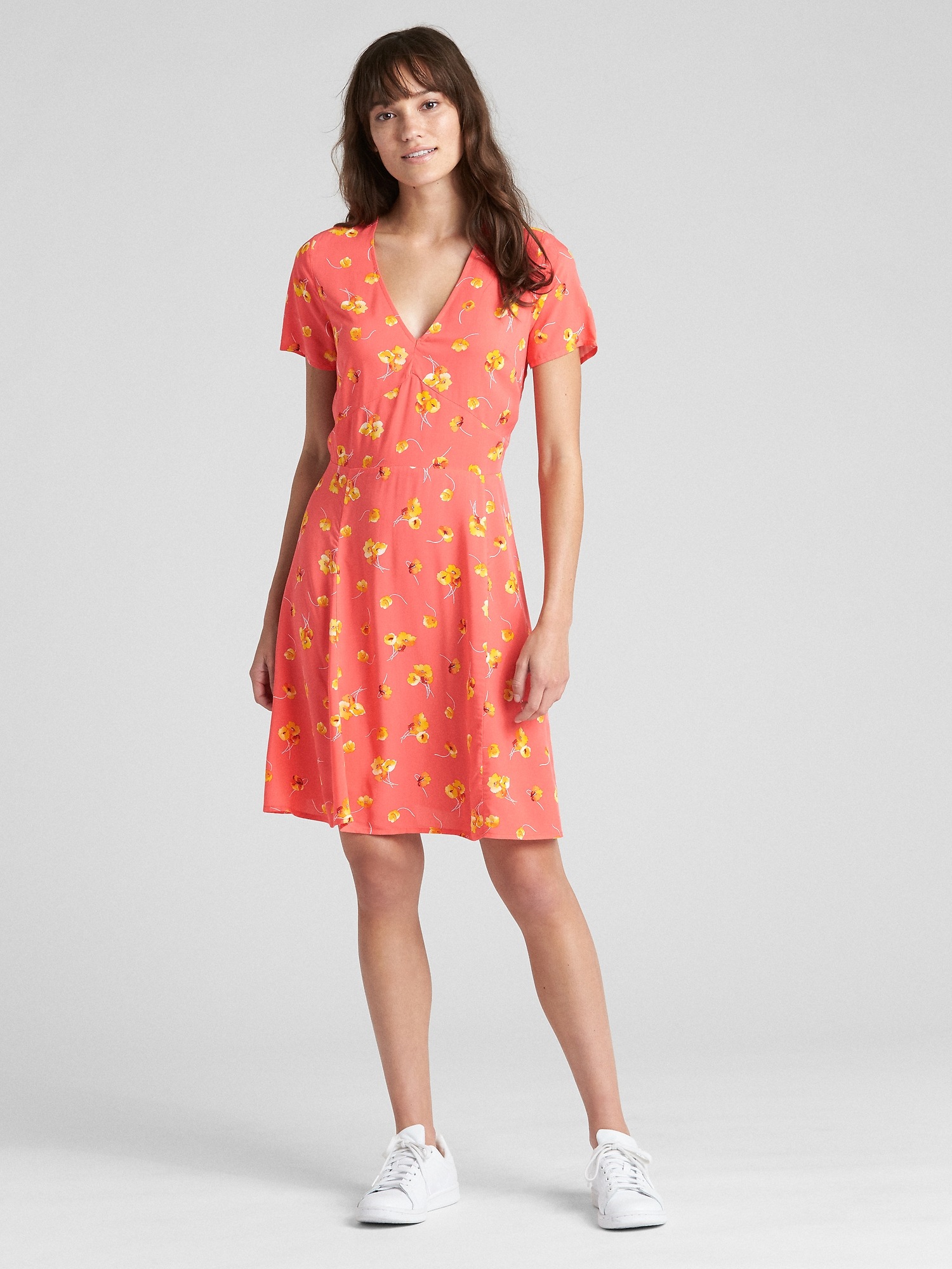 Short Sleeve Fl Print Fit And Flare Dress Gap Short Sleeve Fl Print Fit And Flare Dress